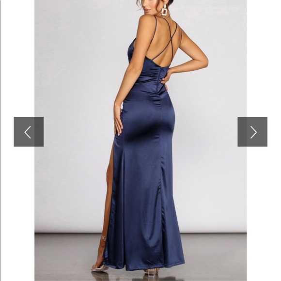 BRAND NEW Windsor Dark Blue Evening Gown - Picture 2 of 4